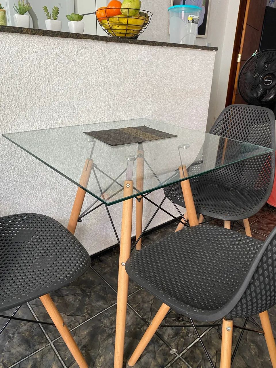 Mesa 3 cadeiras 