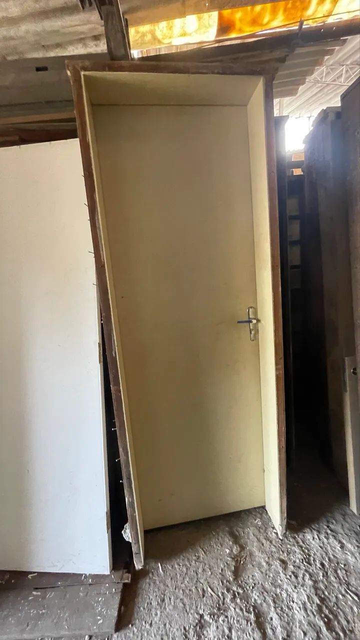Portas Lisas Completas com Batente - Medidas Variadas  - Foto 3