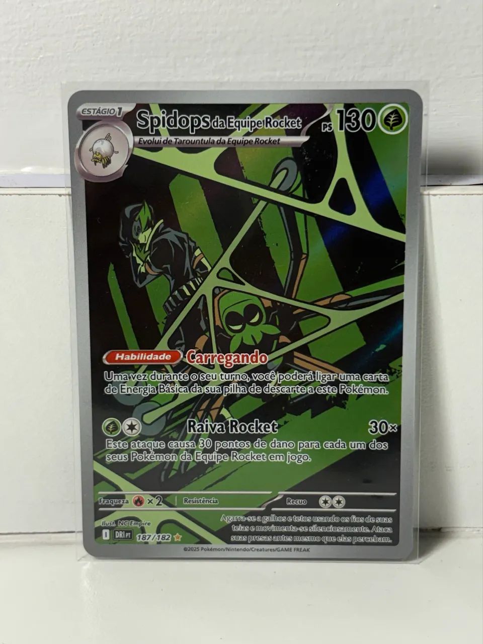 Carta Pokémon Spidops da Equipe Rocket