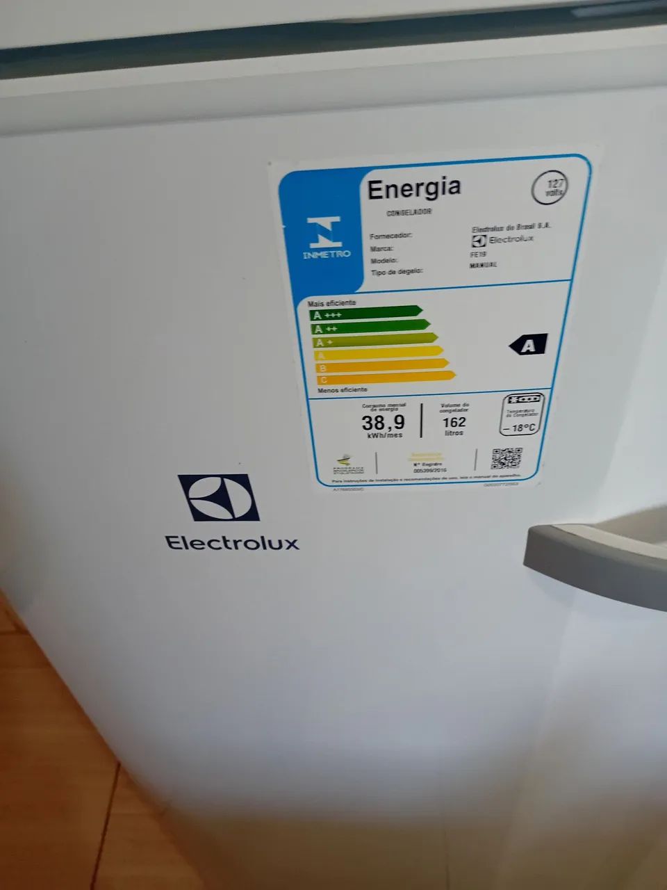 Vendo freezer electrolux vertical  - Foto 4