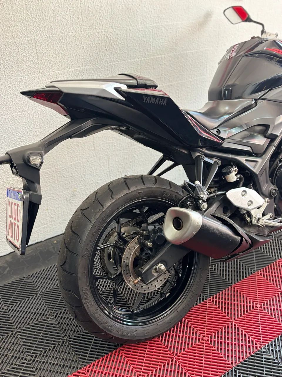 YAMAHA MT 03  - Foto 4