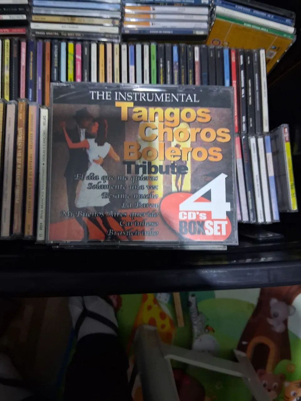 Um cd é  10,00 ou 3cds por 25,00