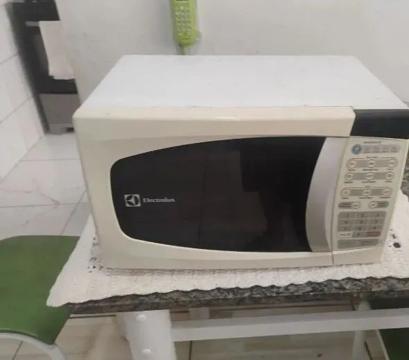 Micro ondas Eletrolux 220v