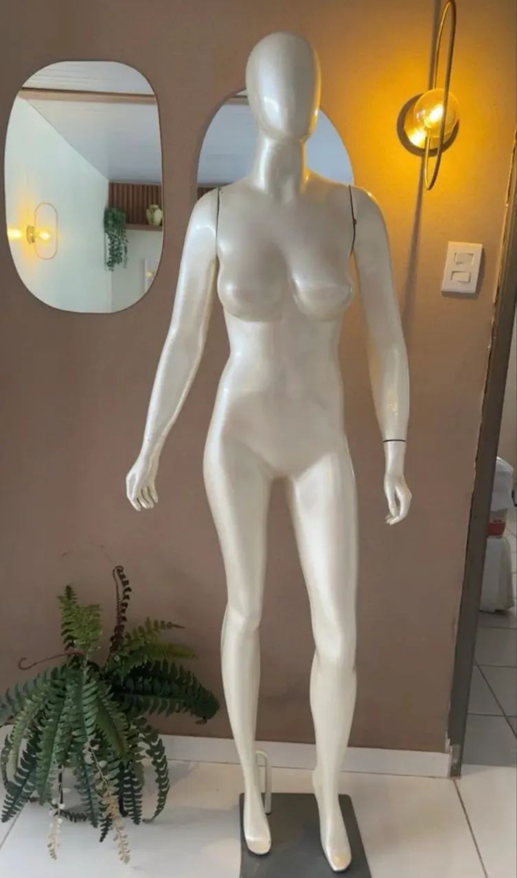 Manequim de fibra de vidro - Foto 2