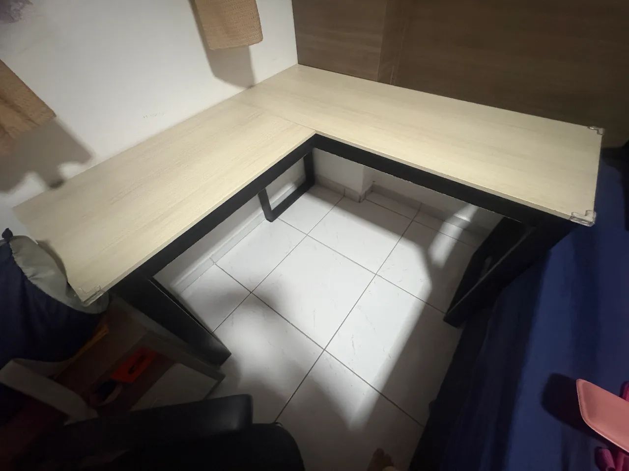 Vendo mesa em L para computador (semi-nova) - Foto 3
