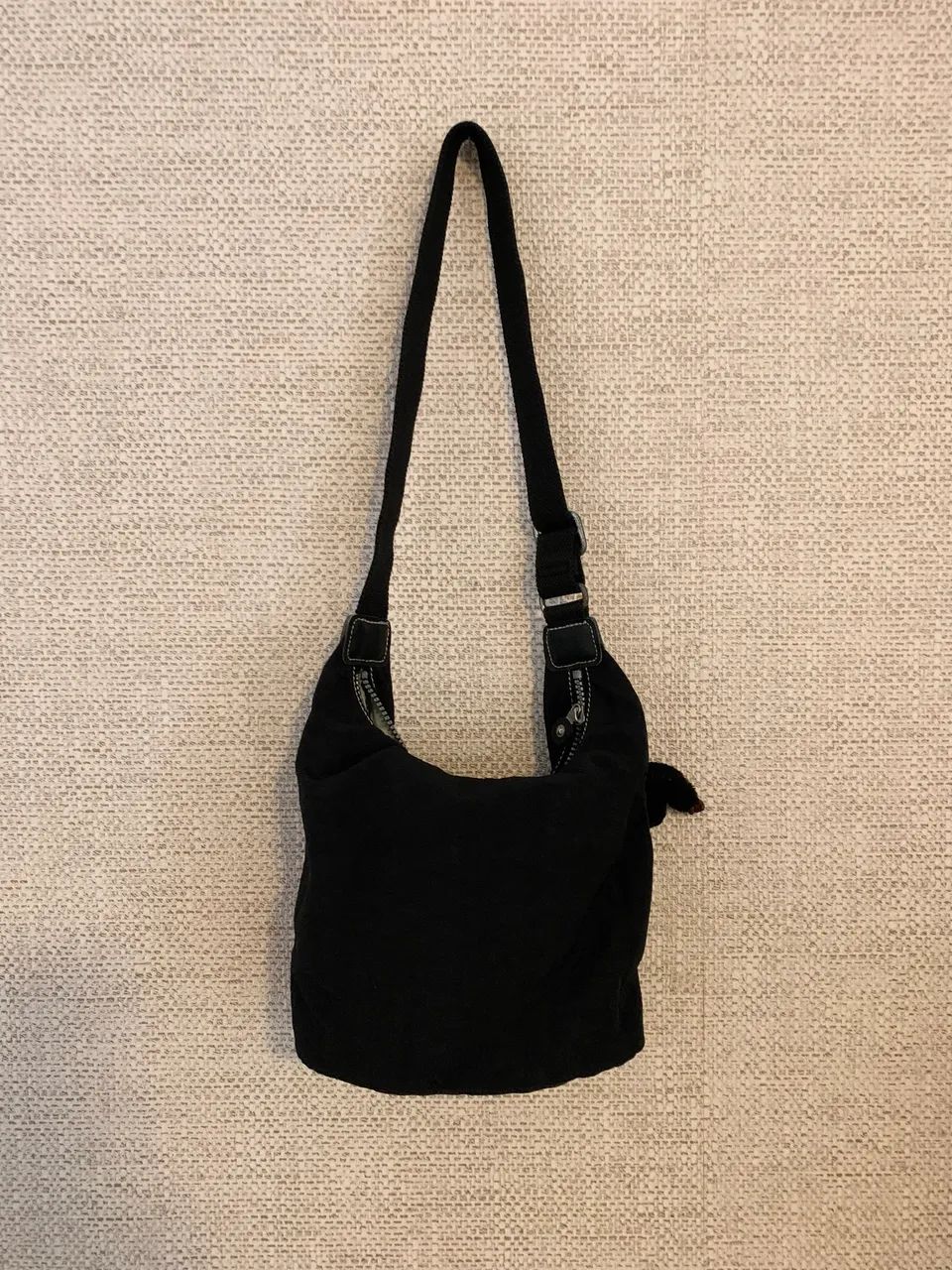 Bolsa Kipling Capucine Original cor preta - Foto 5