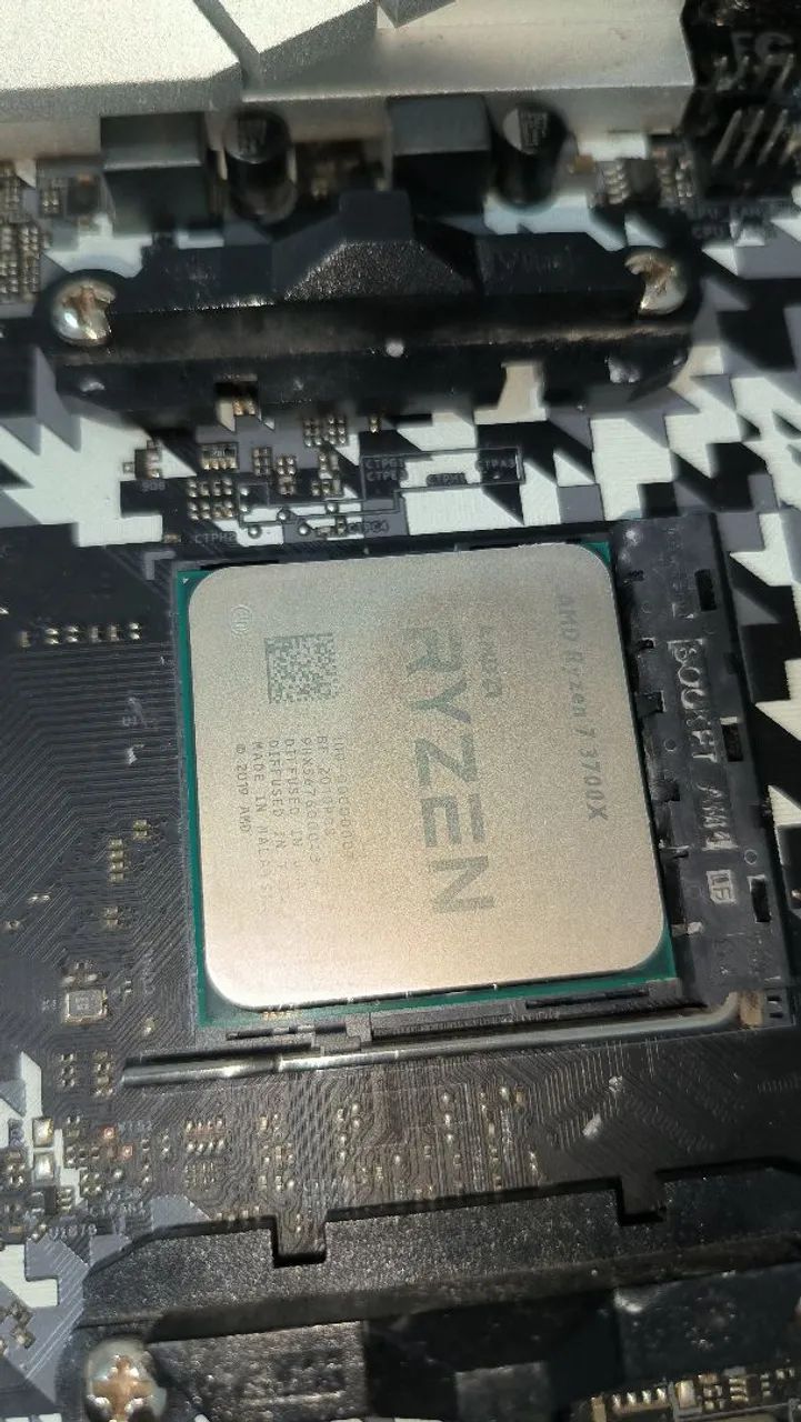 B450m steel legend + Ryzen 7 3700x<br>Ryzen 7 3700x - Peças de