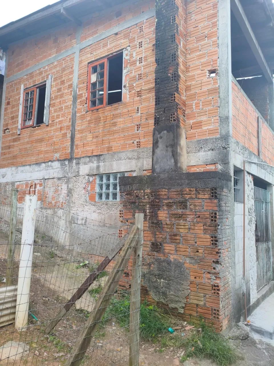 Vende-se casa no pedregal 