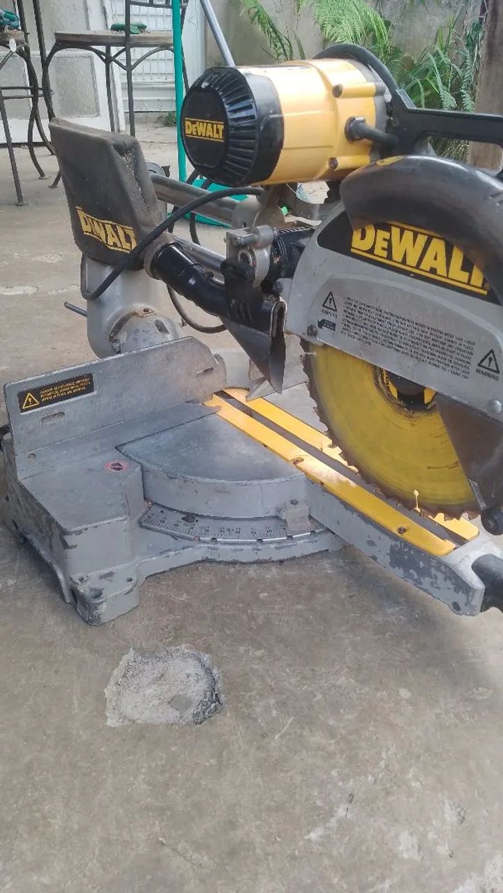 Serra meia esquadria Dewalt  - Foto 4