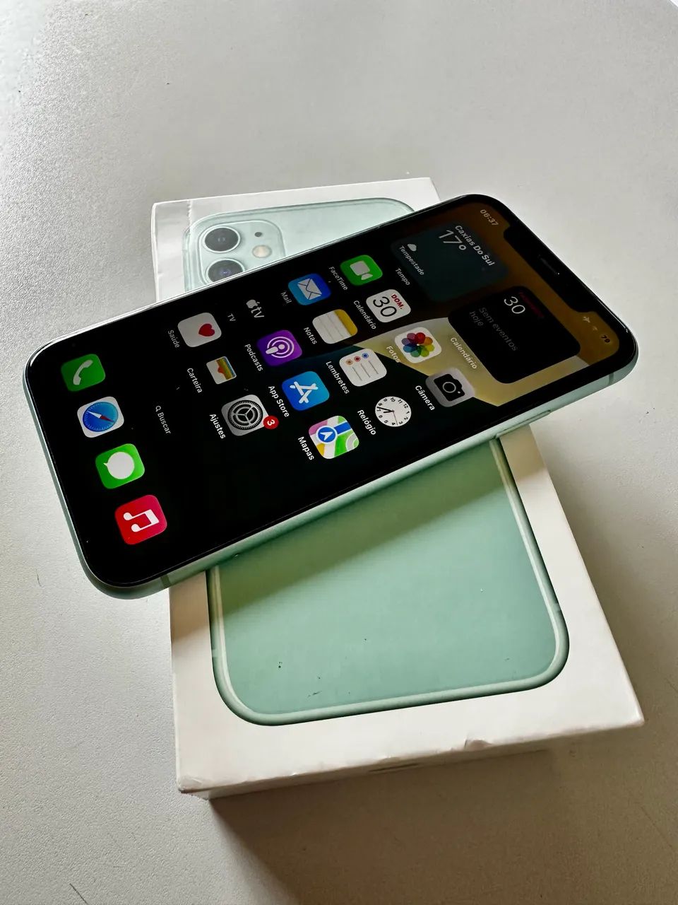 iPhone 11 64GB impecável 