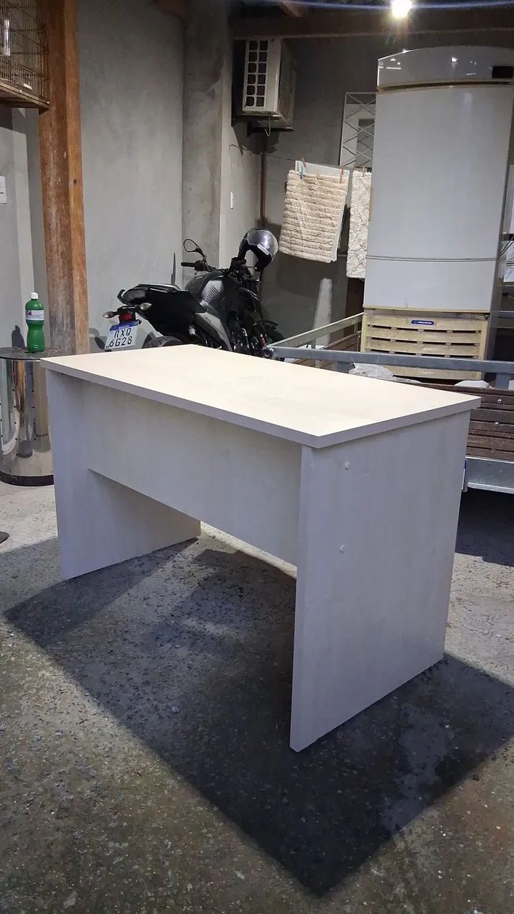 Mesa p escritório 