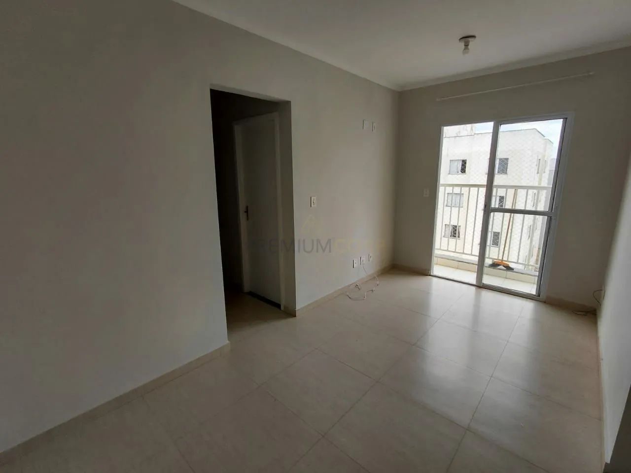 Apartamento com 53,00m² , 2 dormitórios (1 suite) com 1 vaga de garagem.