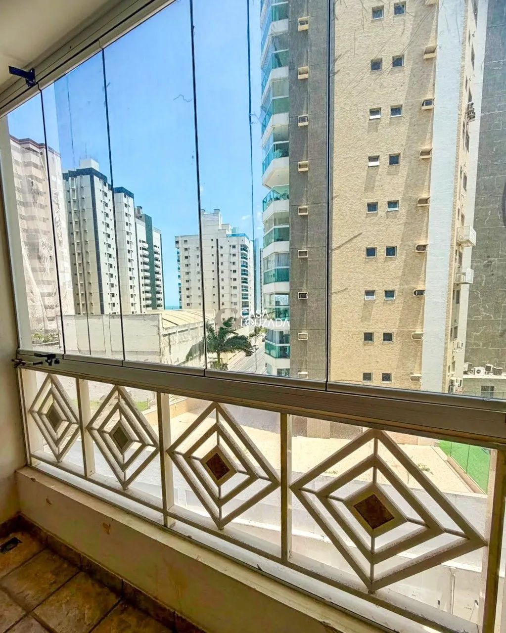 Apartamento 03 quartos próximo ao mar de Itapoã. - Foto 2