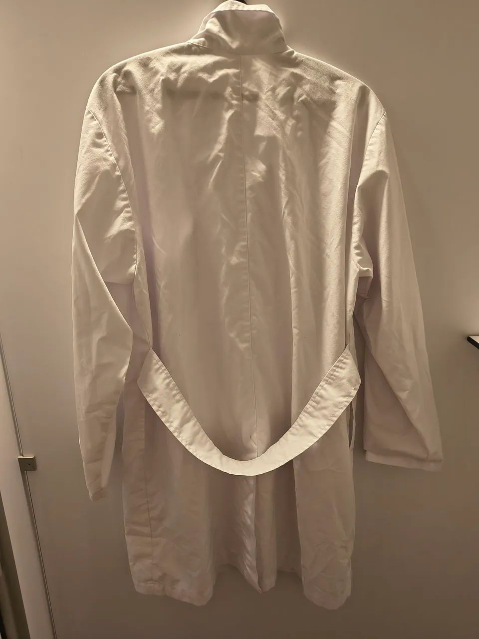 Jaleco branco universitário