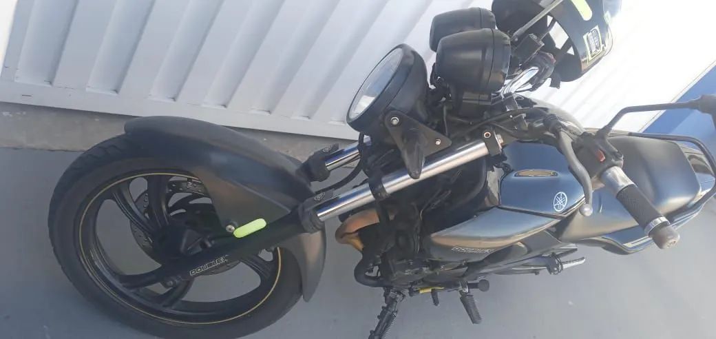Yamaha Titan  - Foto 2