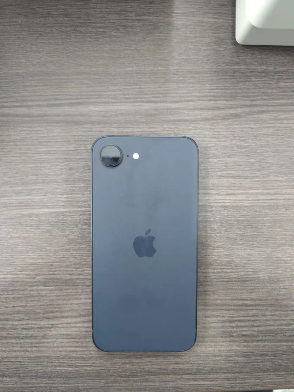 iPhone 16e (caixa + garantia)