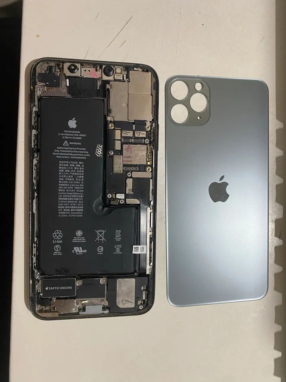 Carcaça IPhone 11 Pro Max - Retirada de peças 