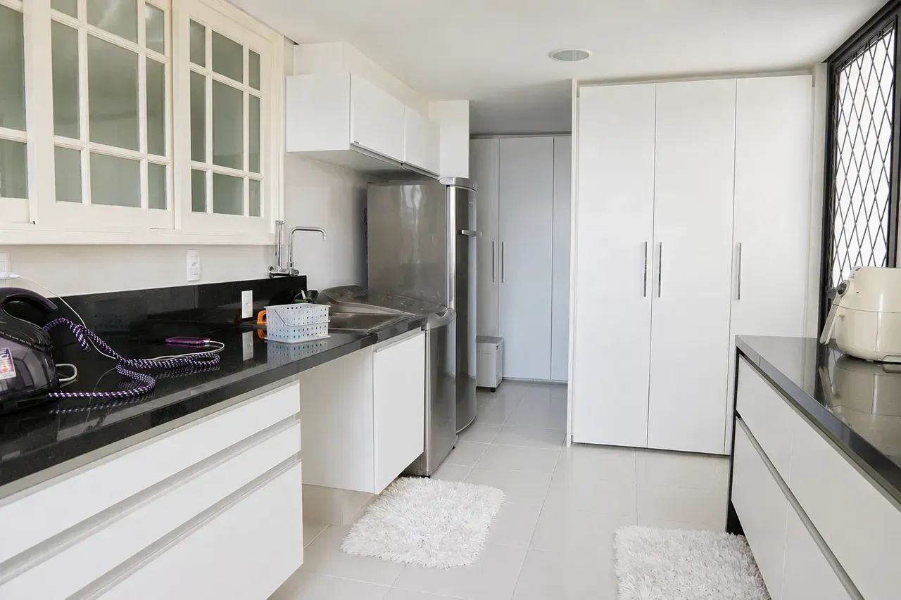 Apartamento para aluguel com 253 metros quadrados com 4 quartos - Foto 2