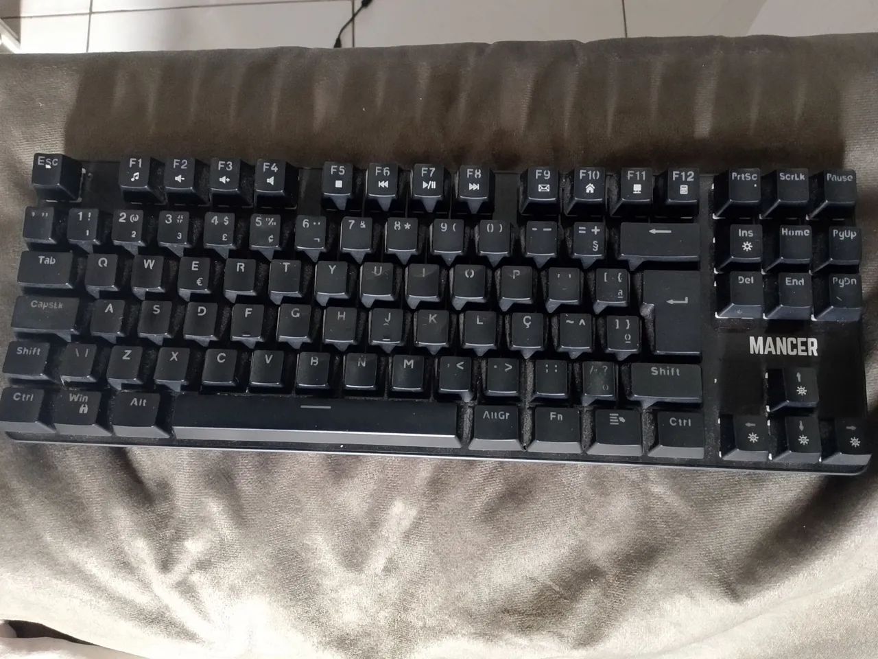 Teclado mecânico mancer e mouse redragon