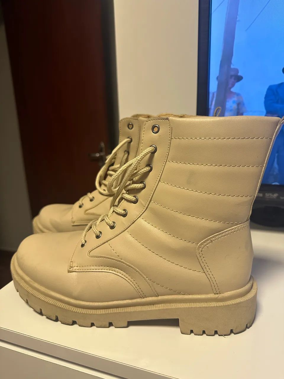 Bota cano médio off