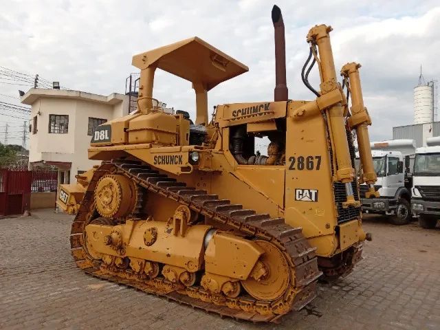 TRATOR DE ESTEIRAS CATERPILLAR, MODELO D8L,