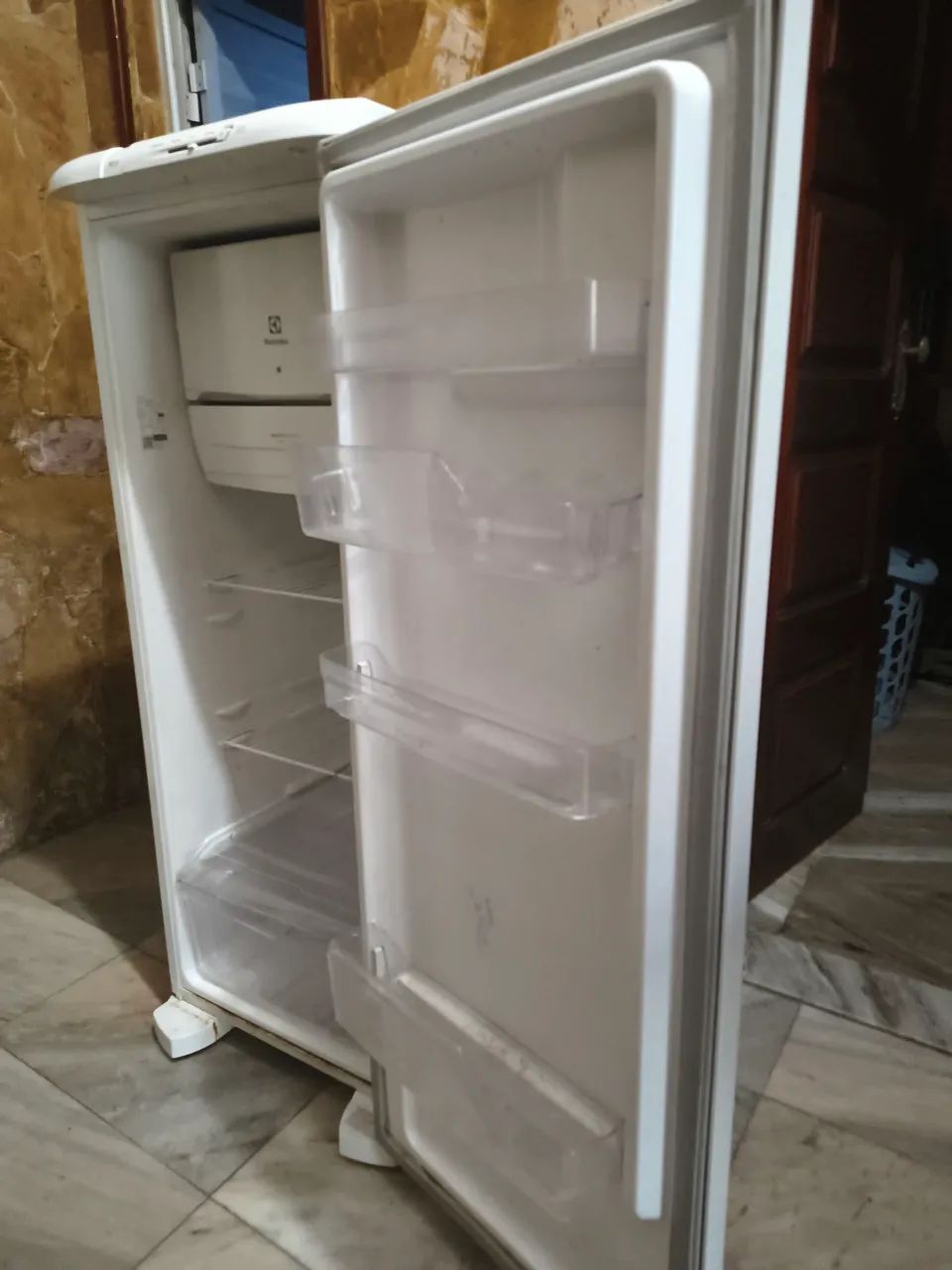 Geladeira Eletrolux RE31  - Foto 4