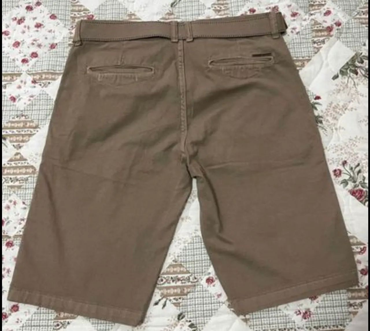 Bermuda jeans color caqui - Foto 2