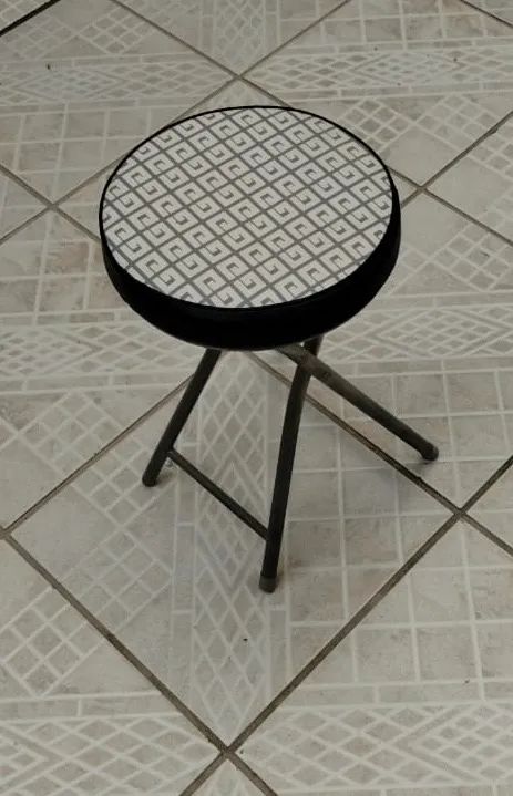 VENDO 3 banquetas  - Foto 2