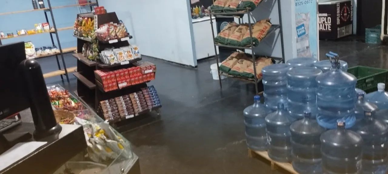 Vendo apenas a distribuidora,o ponto e alugado - Foto 5