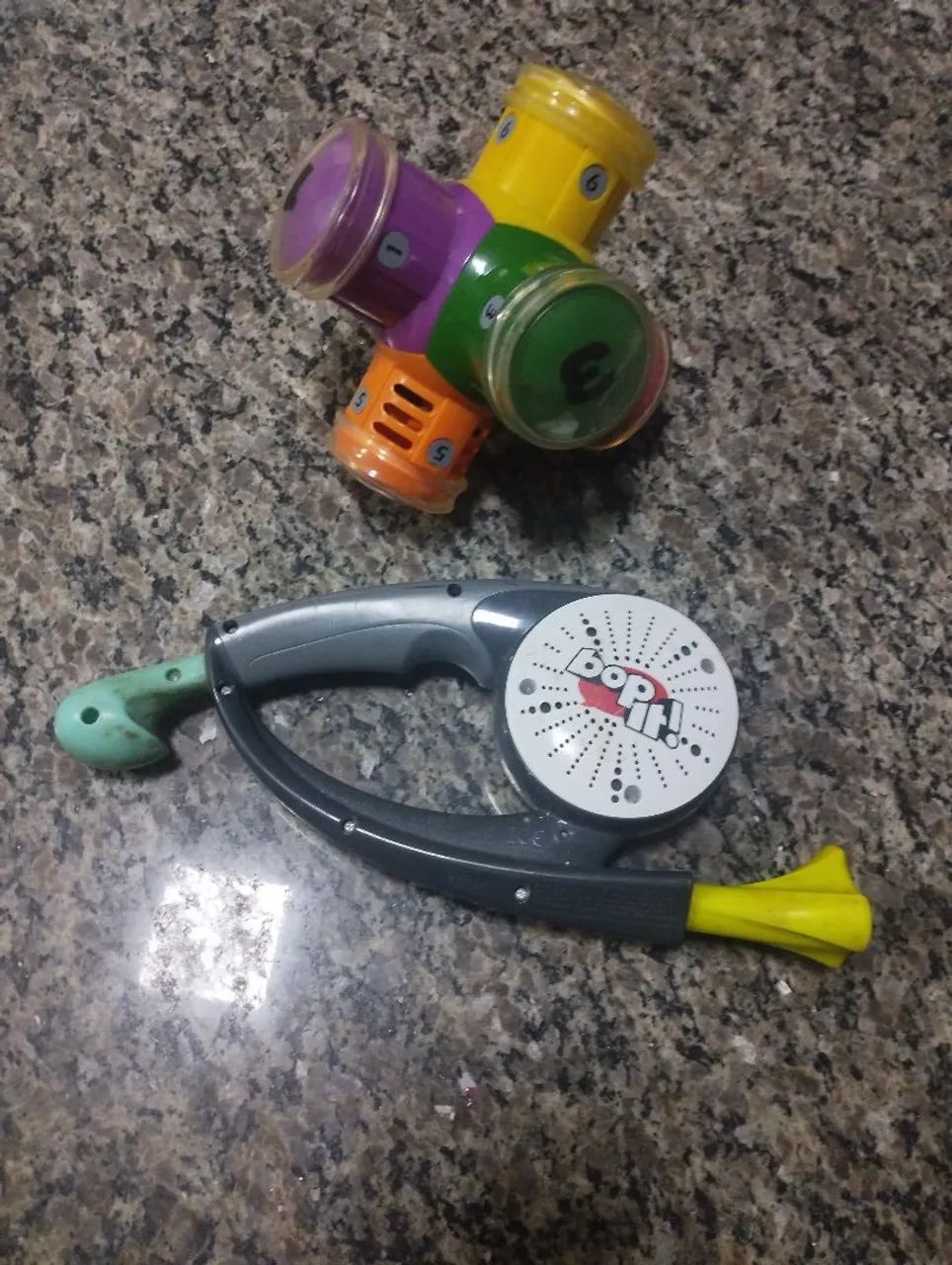 BRINQUEDOS 