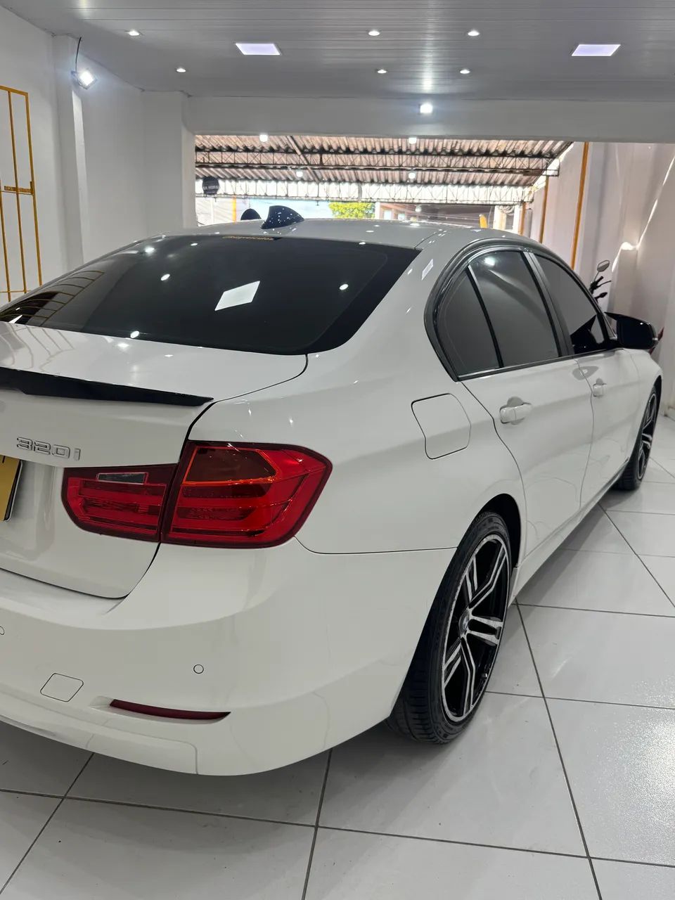 BMW 320I A 2.0 Turbo/activeflex 16V 184cv 4P 2014