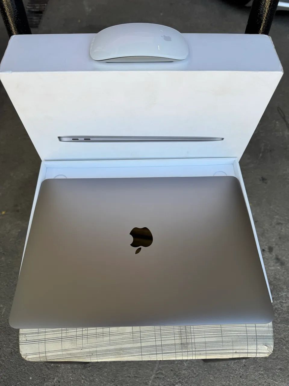 MacBook Air M1 13,6pol + Magic Mouse