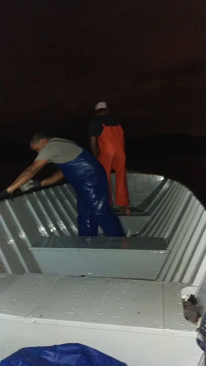 Barco de alumínio com motor e carreta - Foto 3