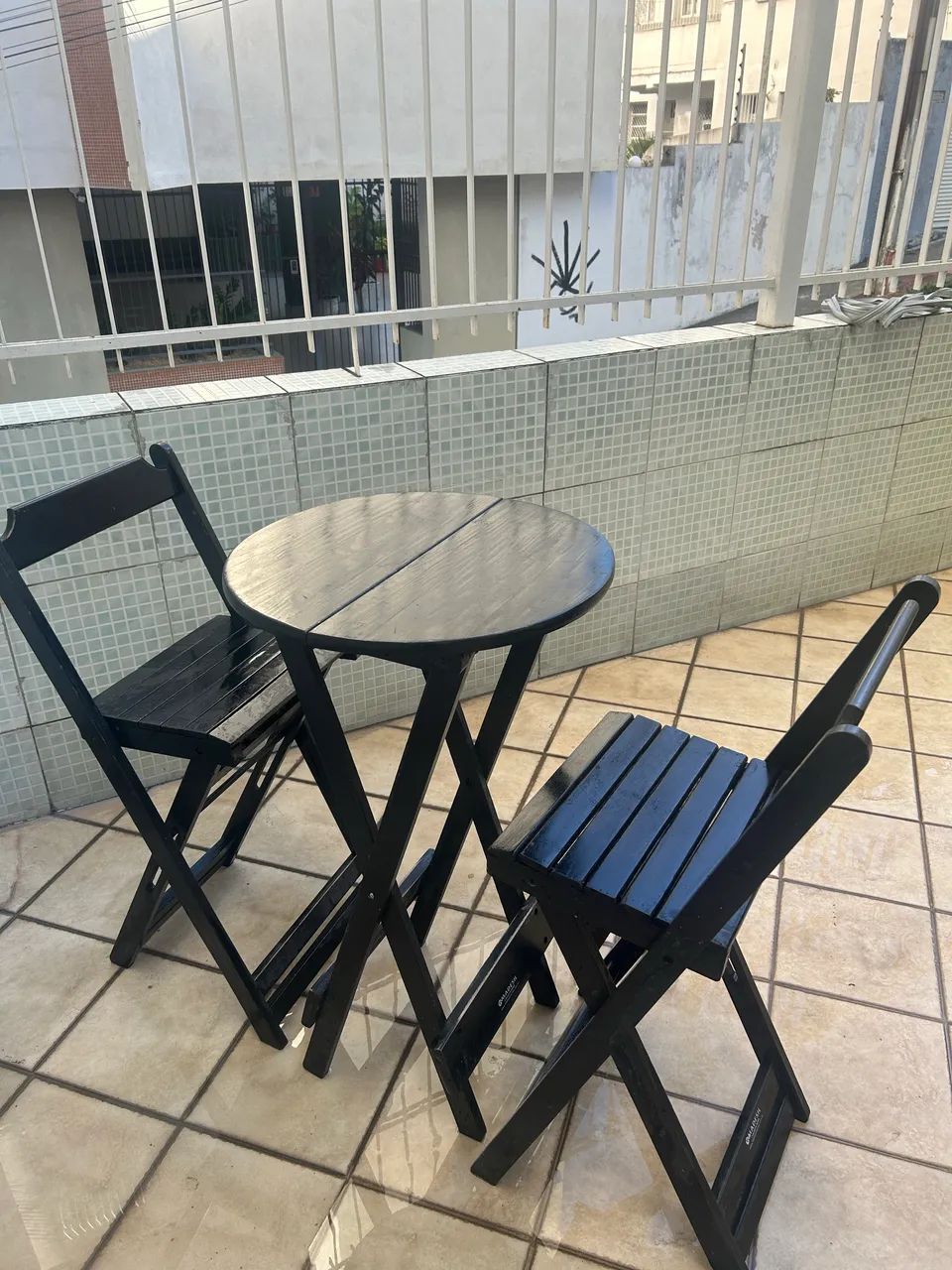 Jogo de mesa com 4 cadeiras - Foto 2