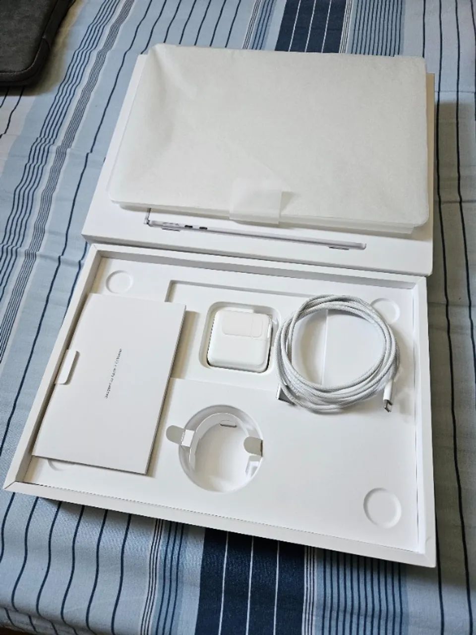 MacBook Air M4 16GB RAM 256 SSD Prata 13" - Foto 3