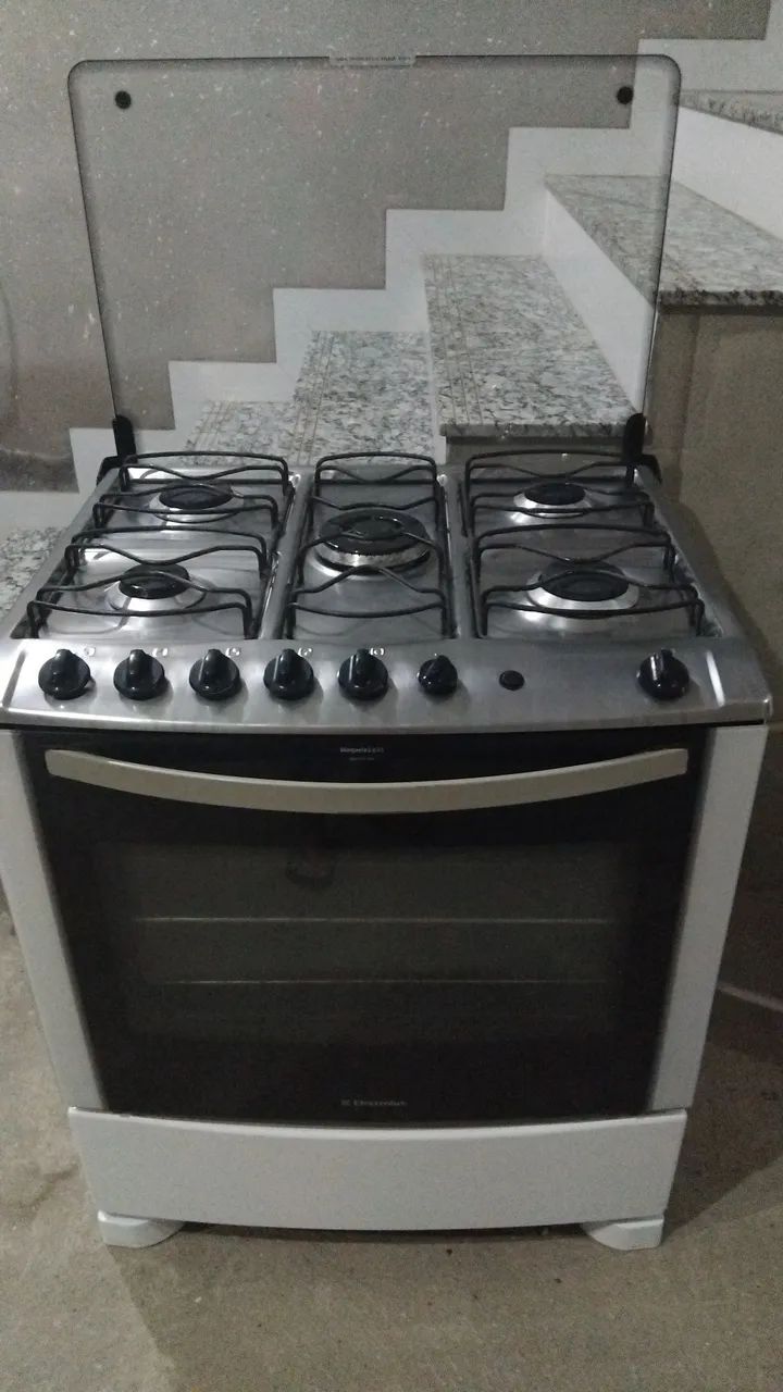 Fogão Eletrolux 5 bocas 640,00 