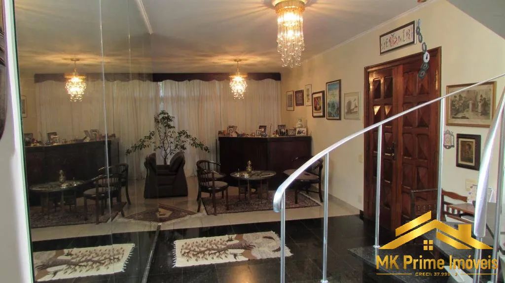 Casa com 4 Dormitórios, Suíte, Jardim de Inverno e 4 Vagas - Foto 4