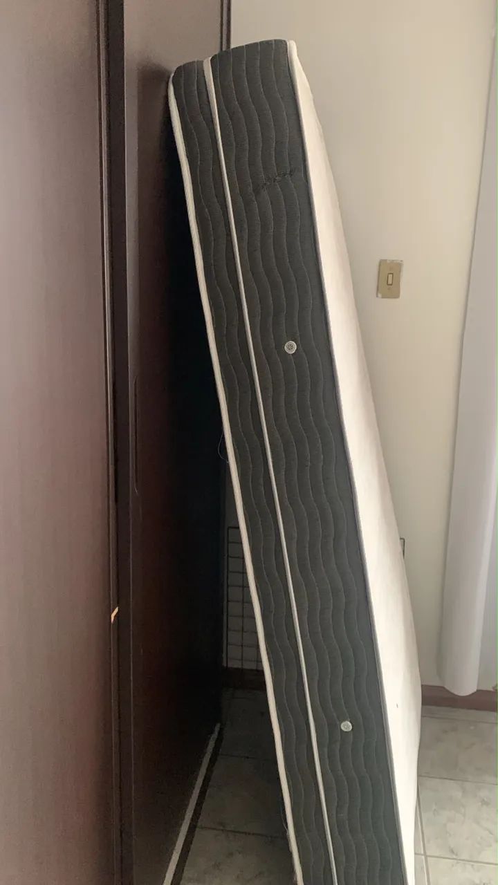 Colchão solteiro com molas 