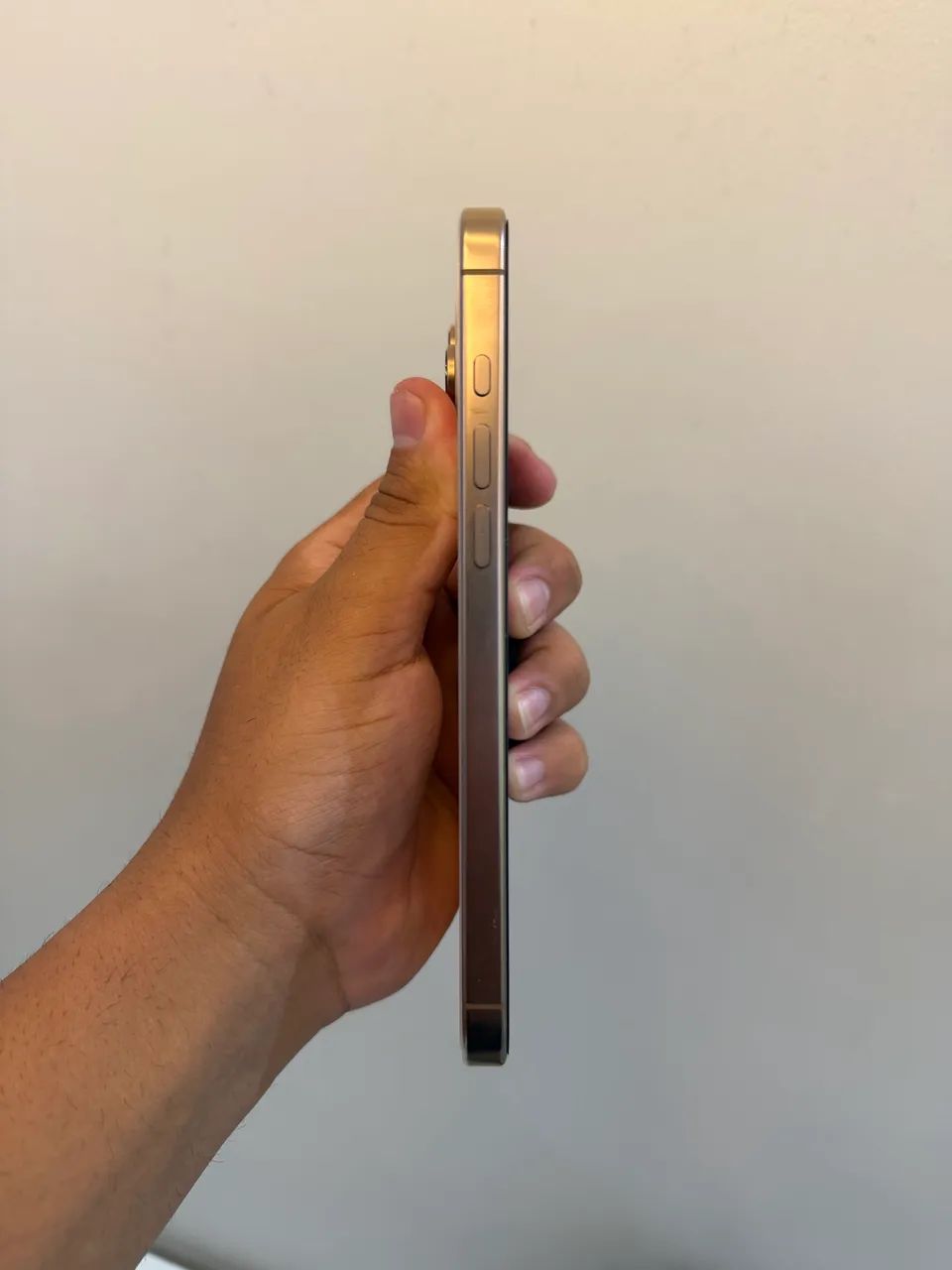 iPhone 16 pro Max dourado  - Foto 3