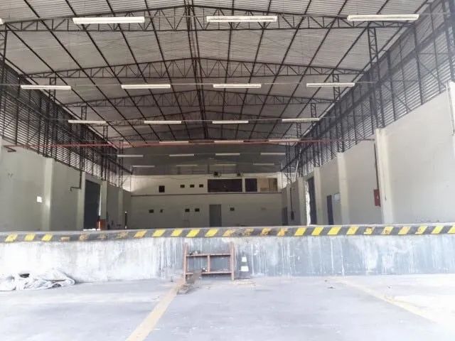 Galpão/Armazém 1.700m² c/ Pátio Docas / Habite e AVCB e CIT Nivel 5 no Coroado