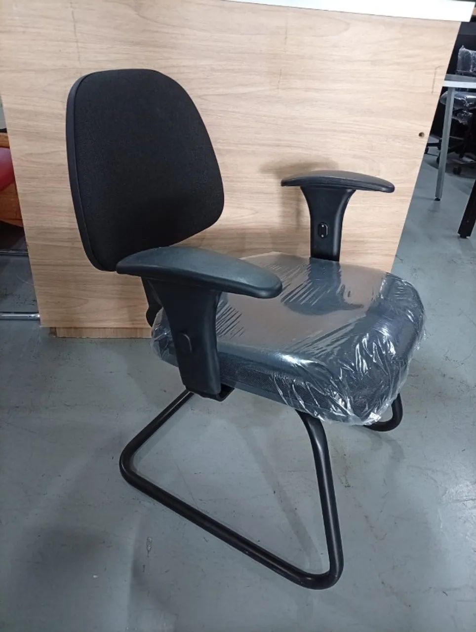 Cadeira Fixa Flexform Para Escritório - Foto 3