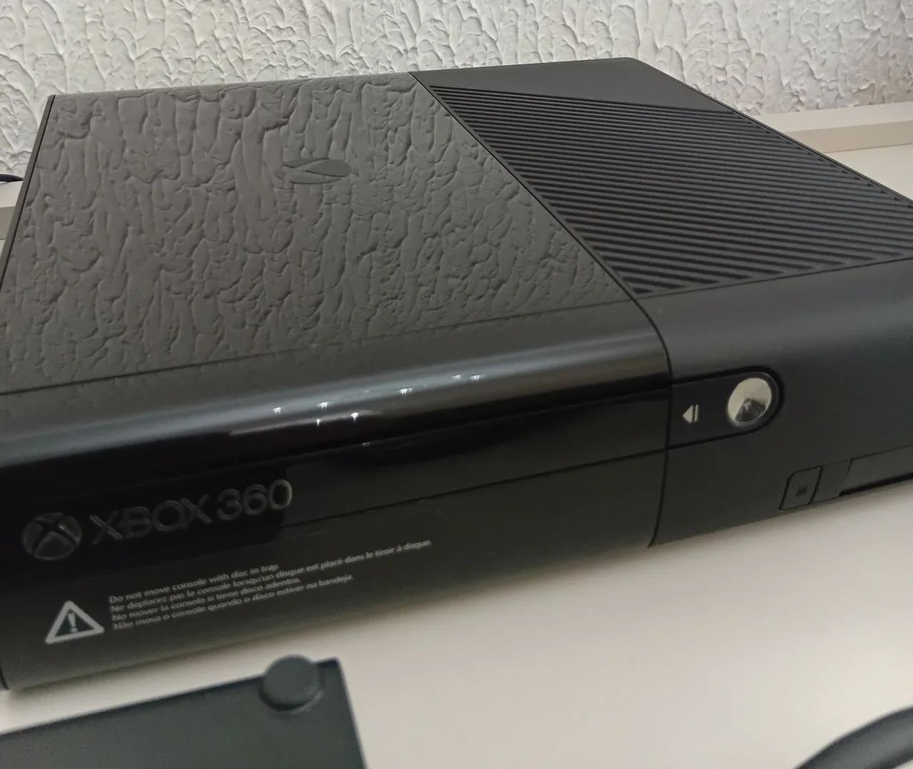 XBOX 360 E NA CAIXA E COM HD CHEIO DE JOGOS - Foto 2