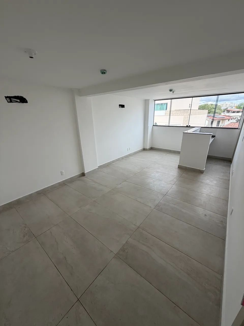 Sala 30m2 em Ed com elevador em laranjeiras 