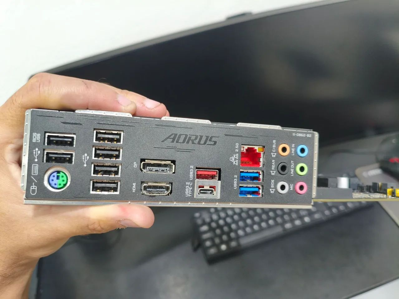 Placa mãe b560 Aorus elite LGA1200  - Foto 5