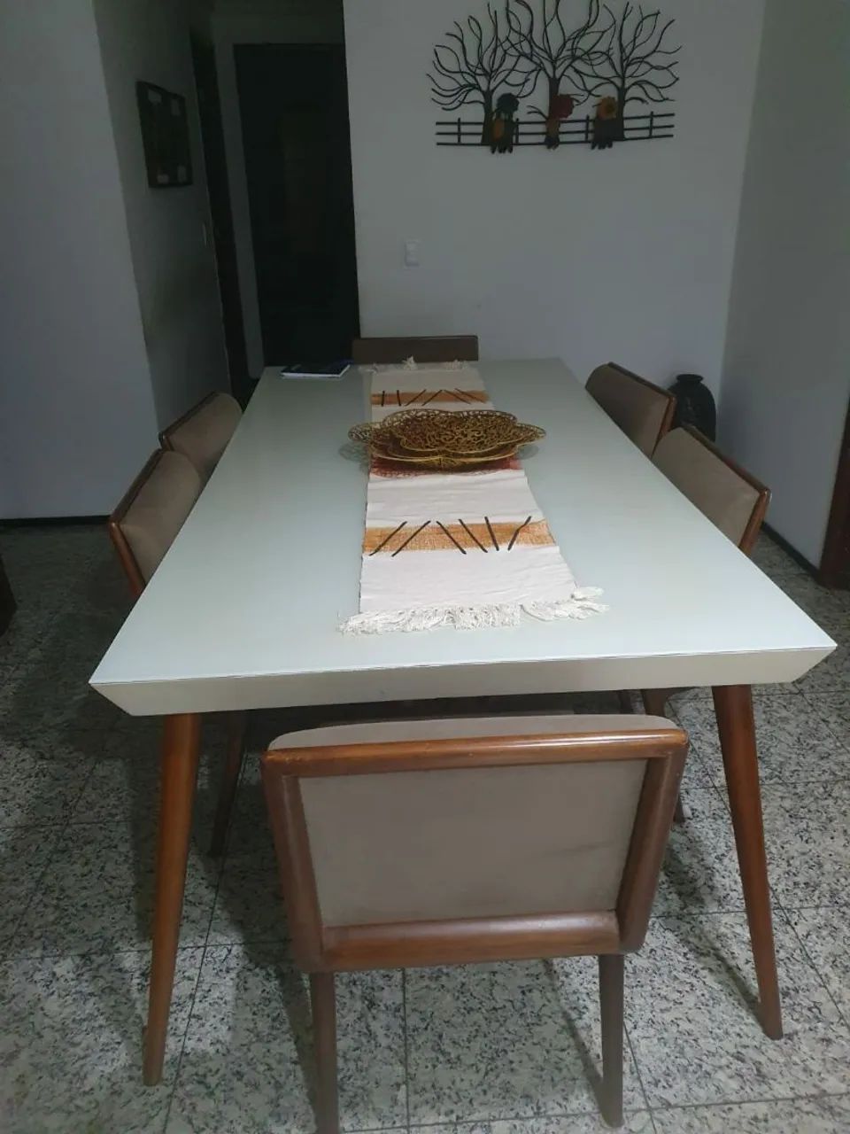 Metade sala com tampo de vidro bisotado 