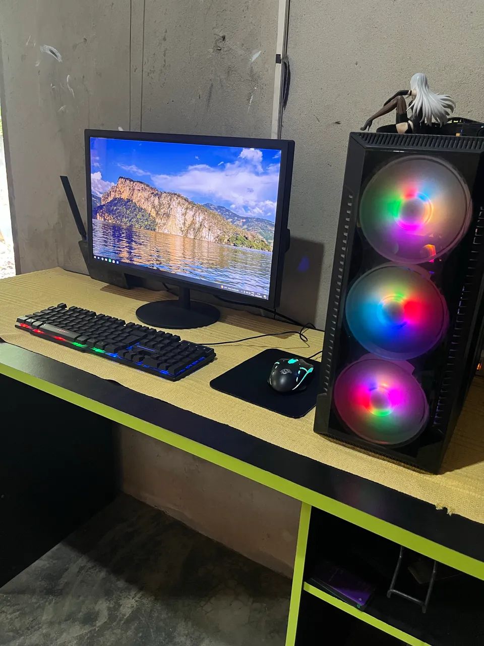 Computador completo + mesa 