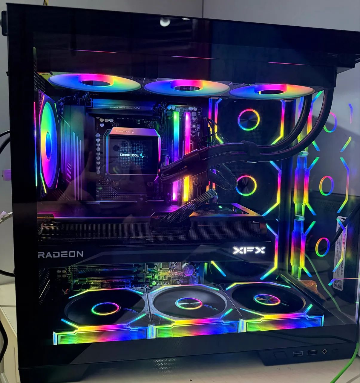 Pc gamer 9800x3d + 9070xt
