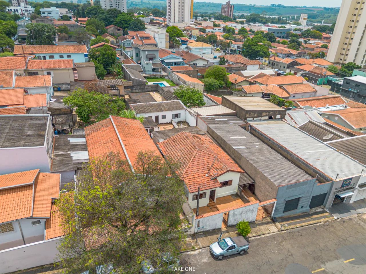 Casa de vila para venda em Centro com 3 quartos, 360m² - Foto 2