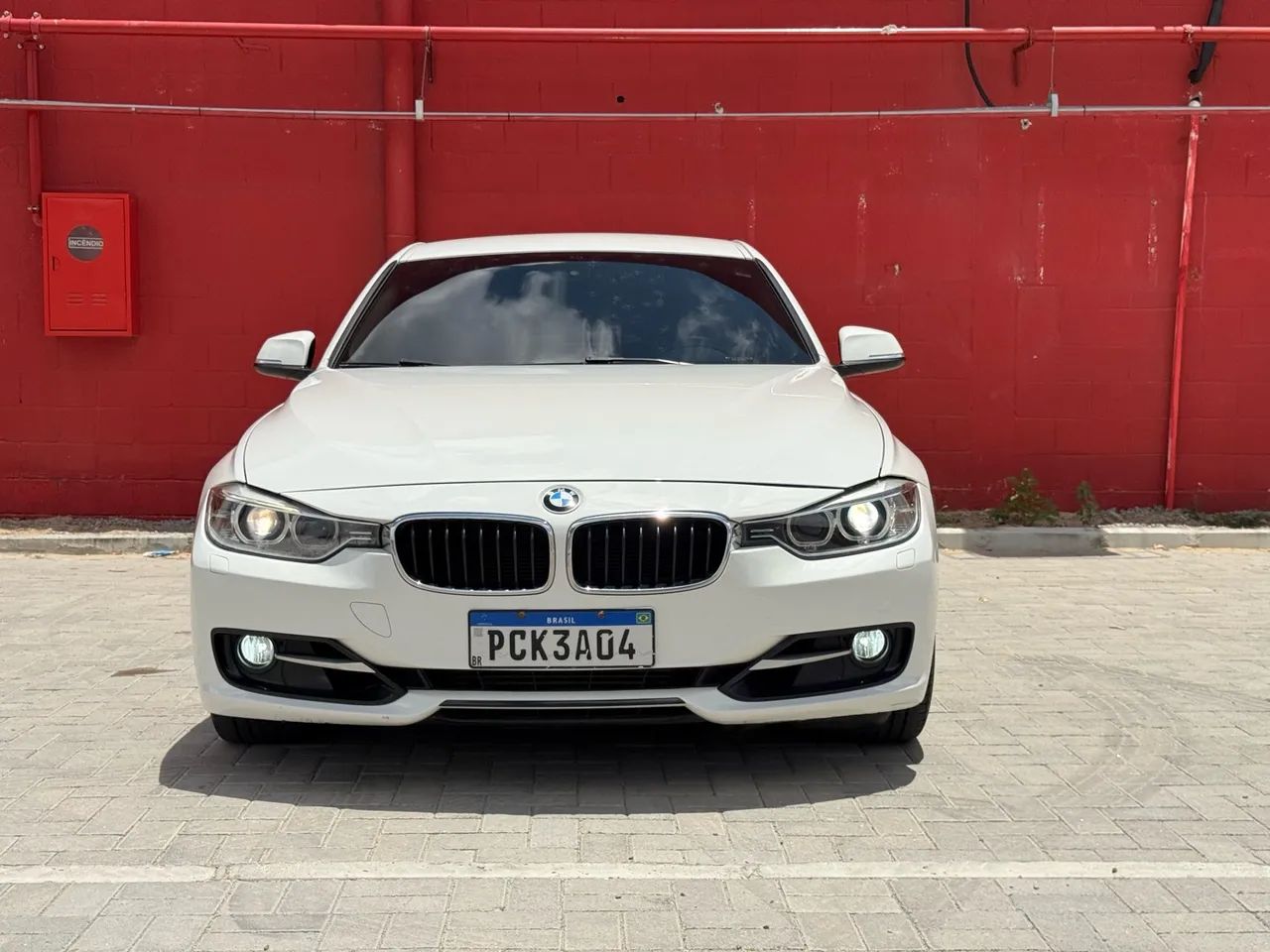 BMW 320I 2.0 16V TURBO GASOLINA 4P AUTOMÁTICO 2015