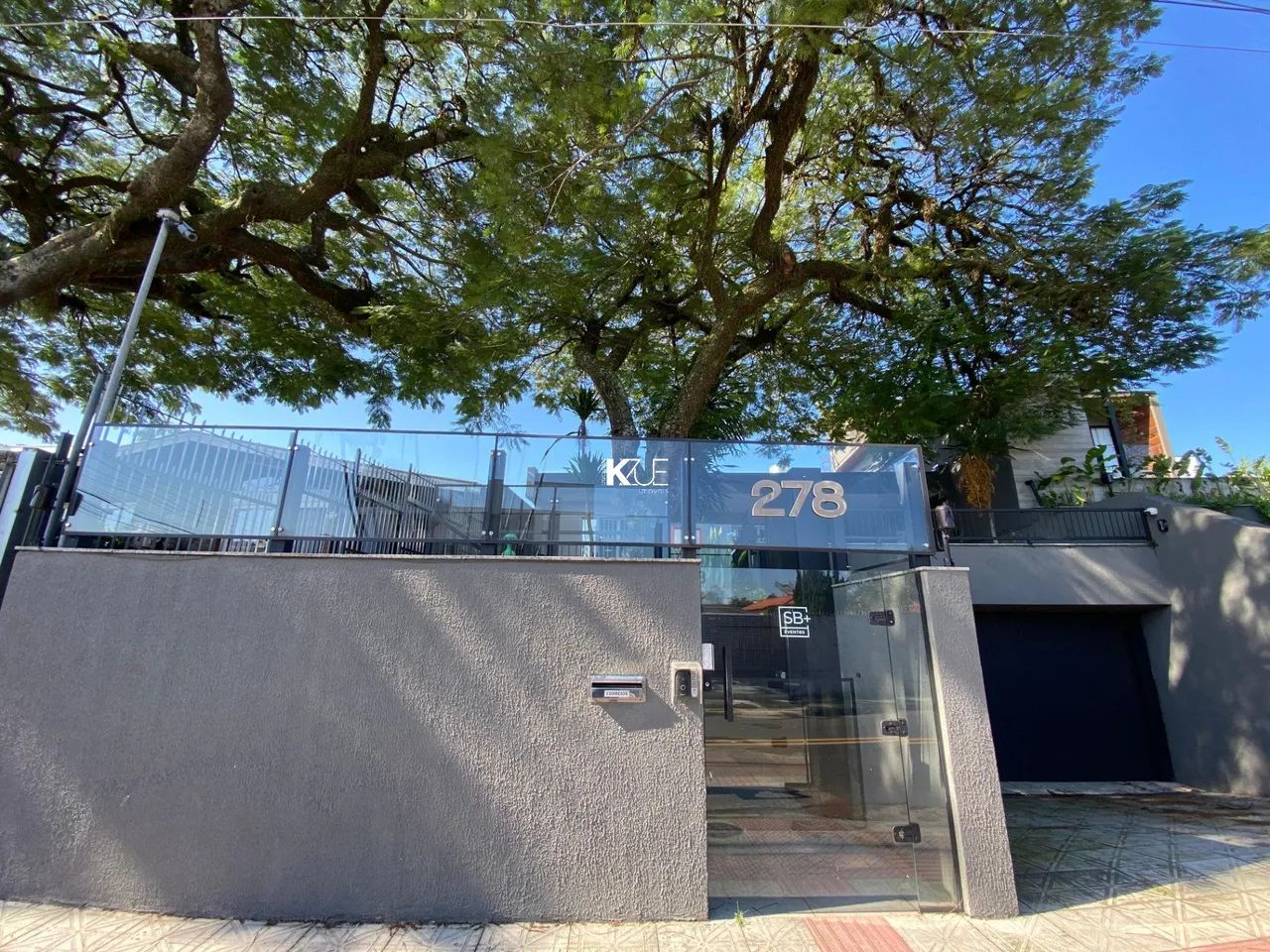 Casa adaptada para uso comercial, com excelente estrutura e área de lazer completa! - Foto 3